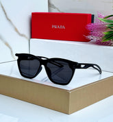Sunglasses With Geometric Frame