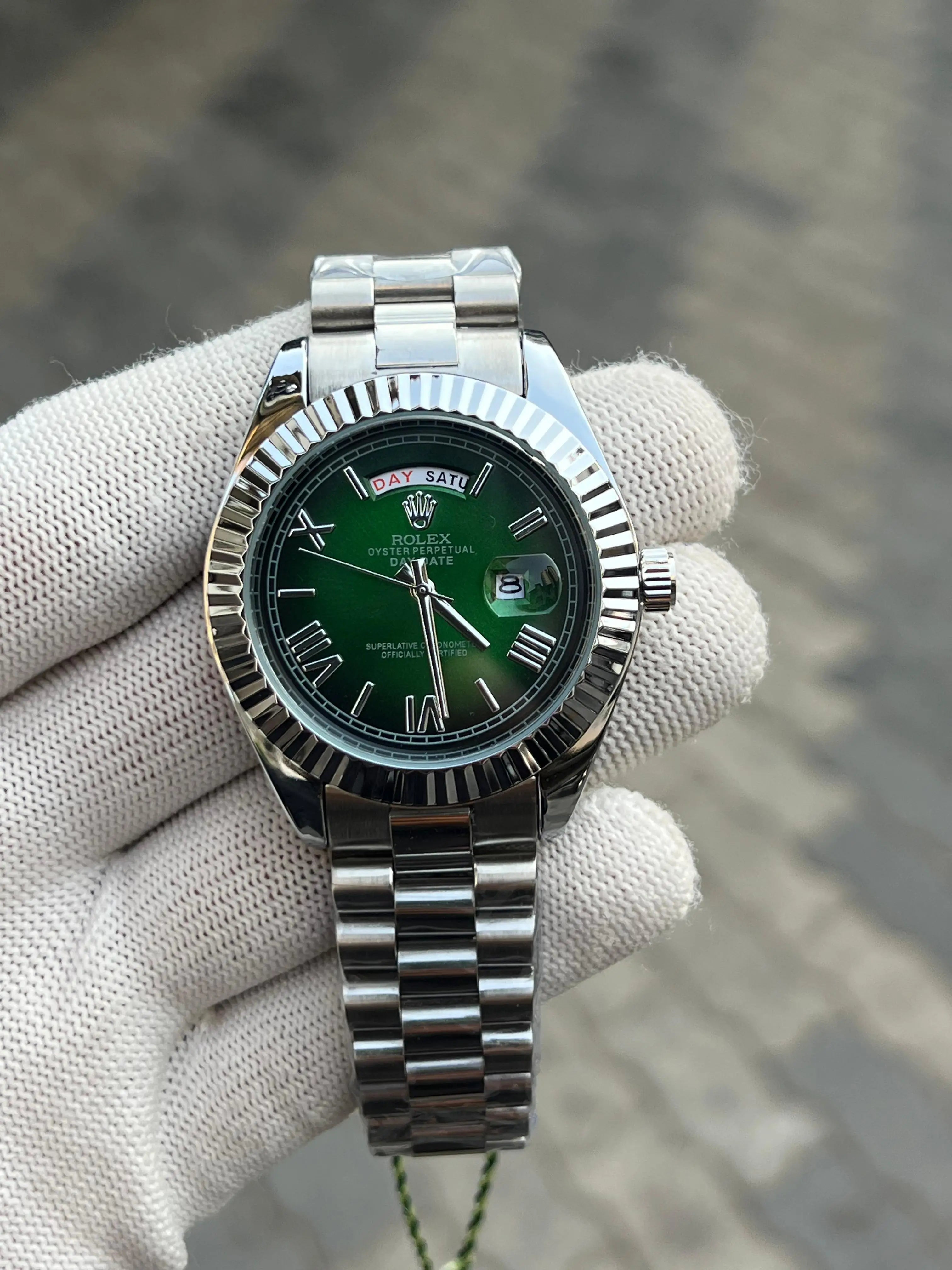rolex.. Day Date Silver Green Roman Dial