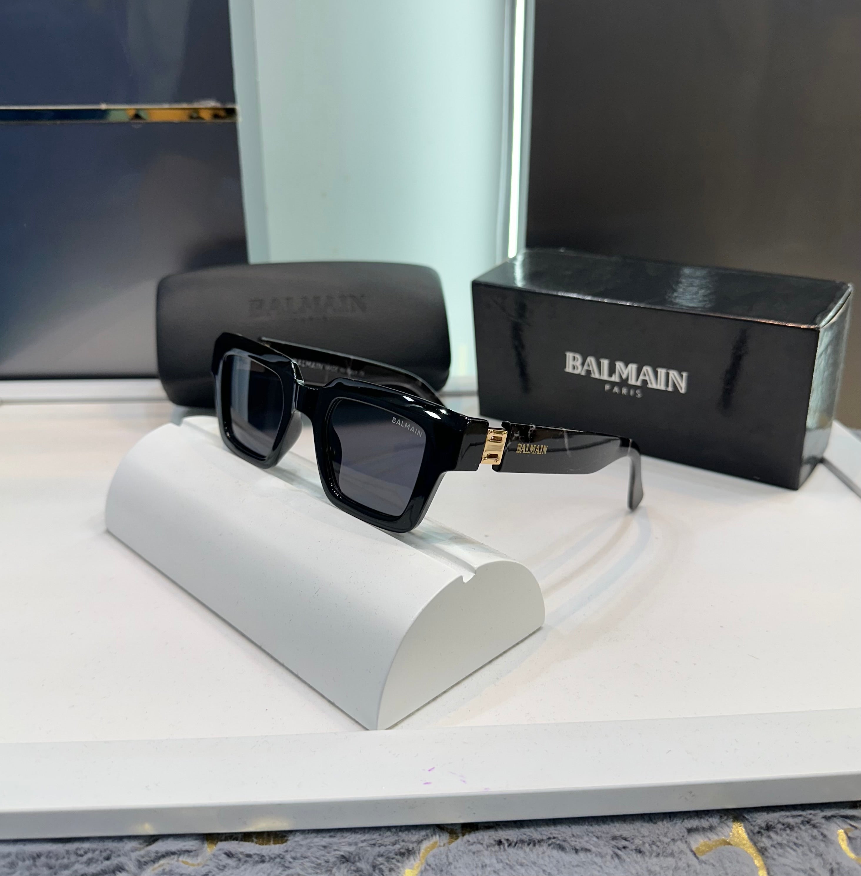 Balmain Paris Black Gold Limited Edition Luxury Shade With Original Packing