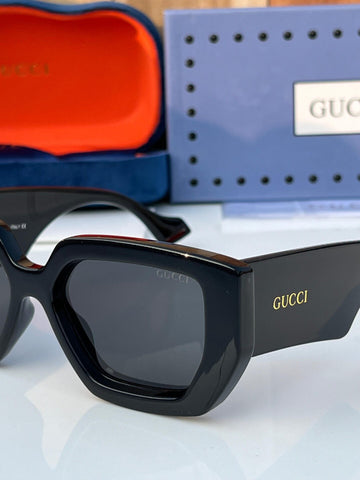Bold Square Frame Sunglasses