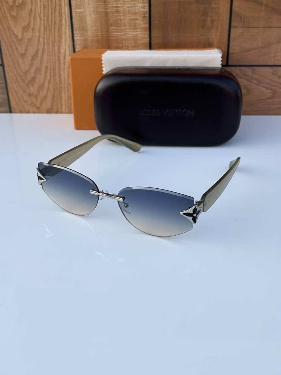 Louis_vuitton_58142_sea_green