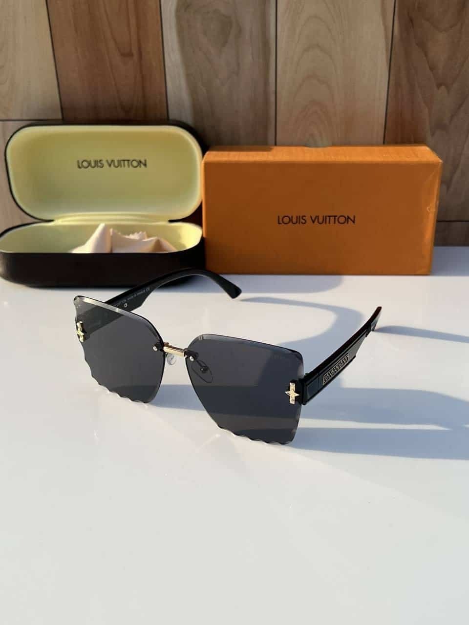 Louis_vuitton_23156_Black