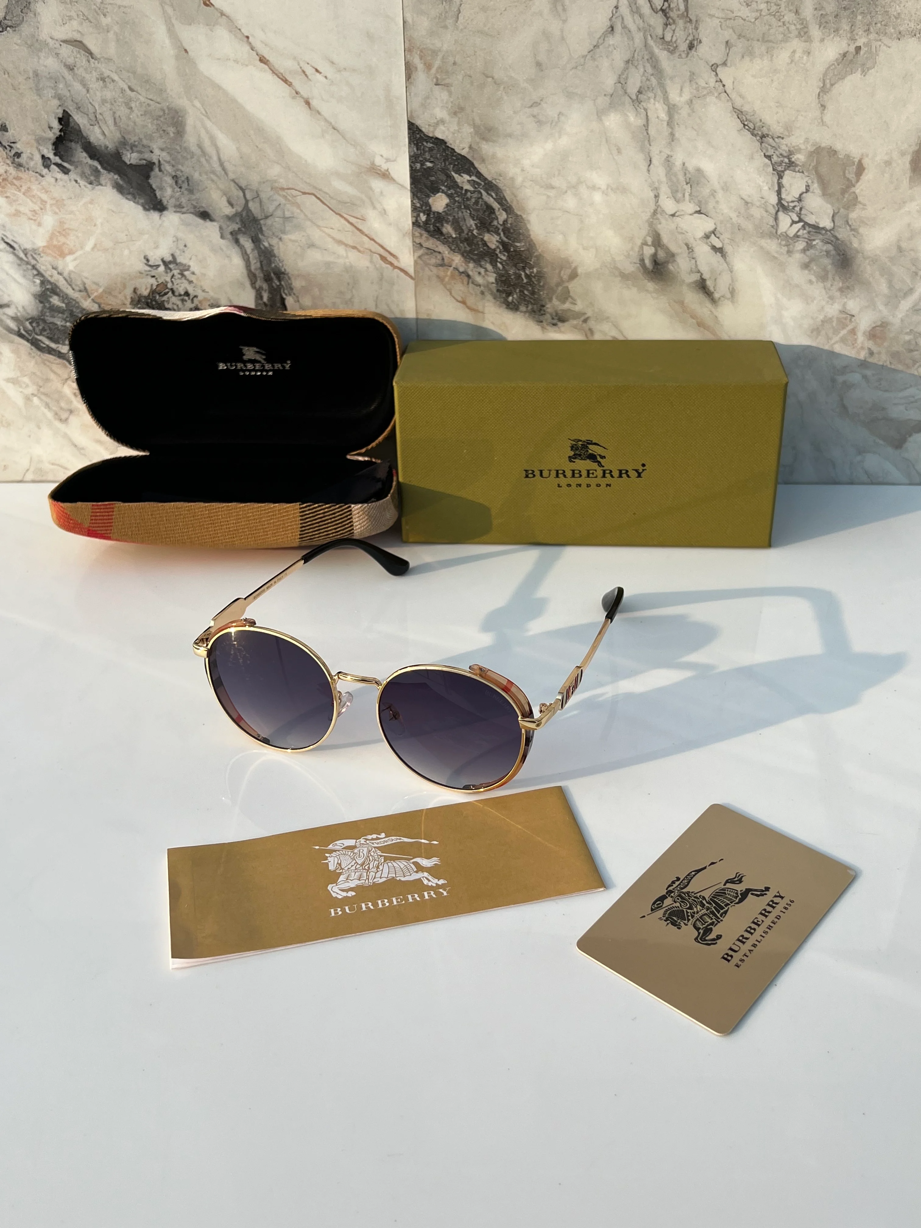 burBerRY_2501_gold_black