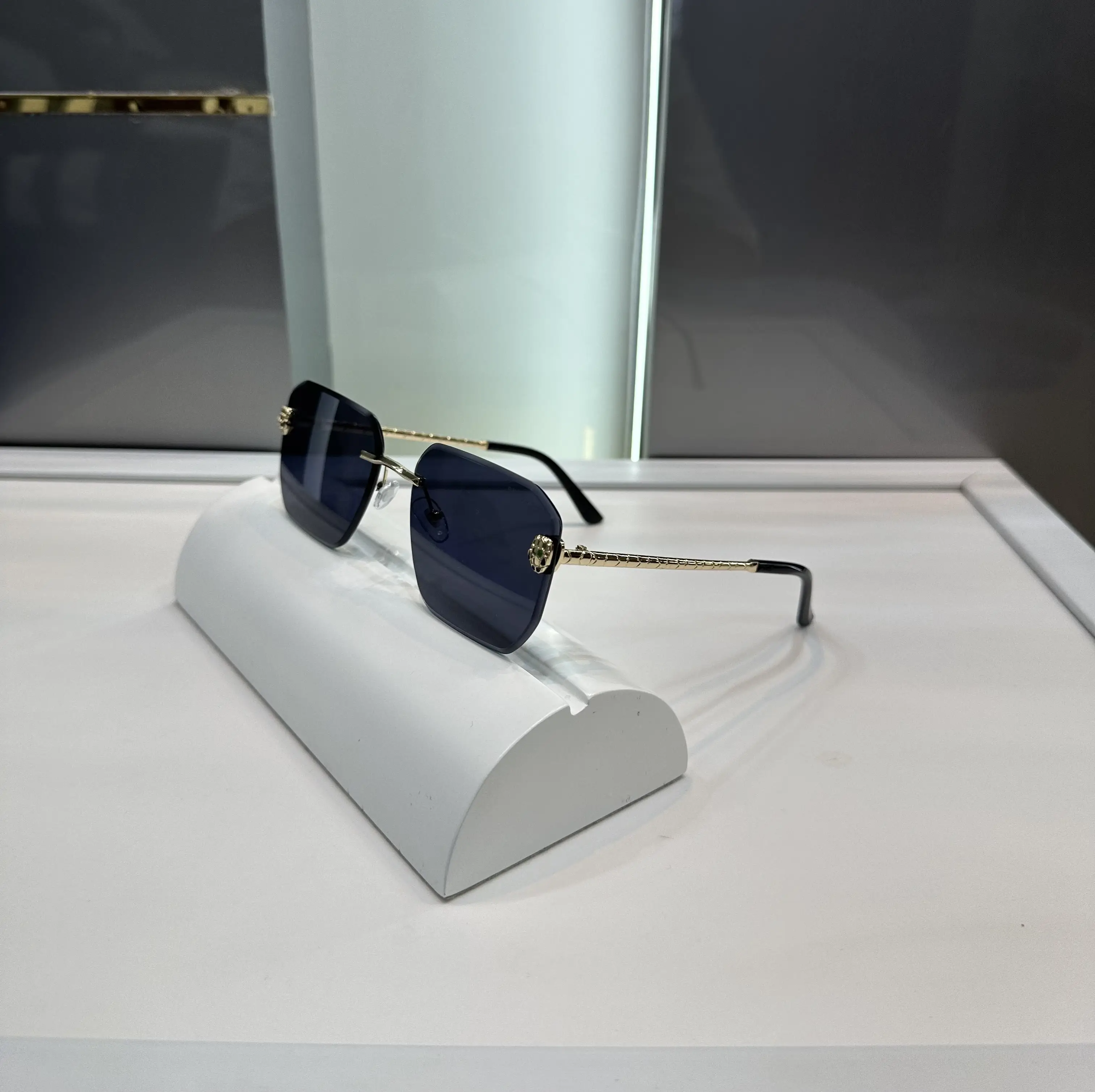 Bvlgari Gold Black Premium Shades 4137