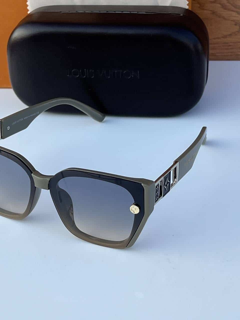 Louis_vuitton_58124_green