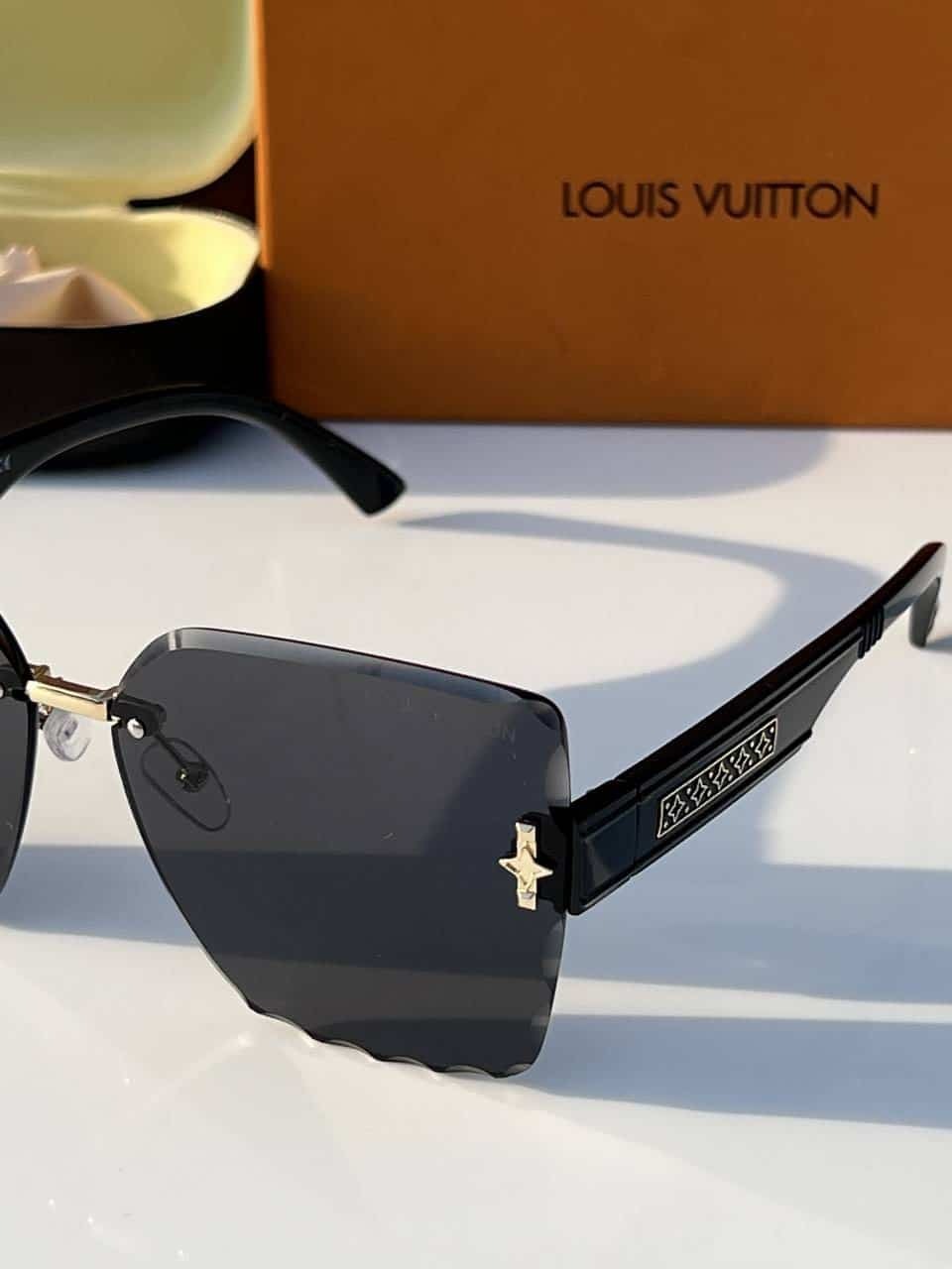 Louis_vuitton_23156_Black