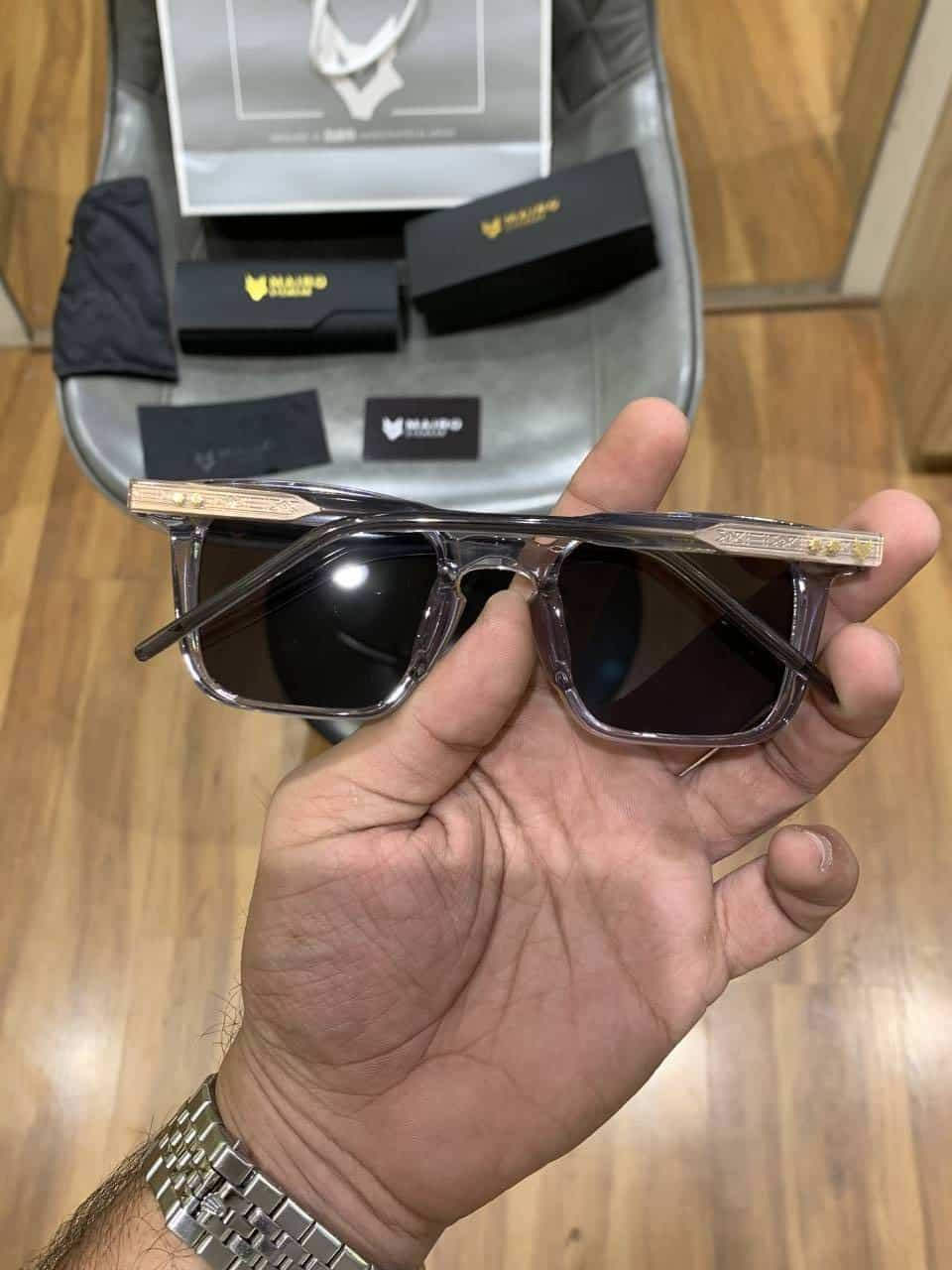 Mairo 107 grey black