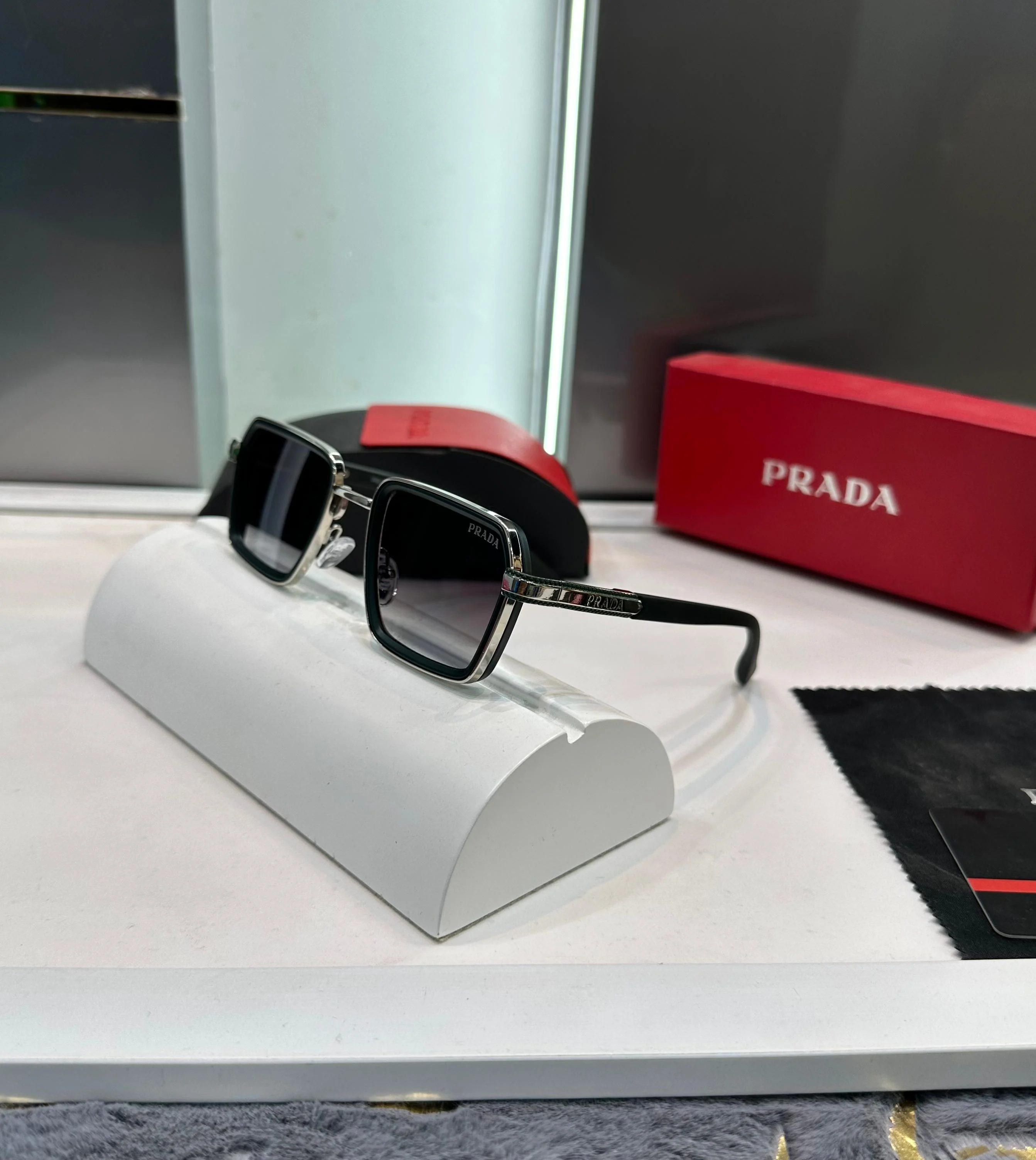 Prada Milano All Green Premium Shade 581