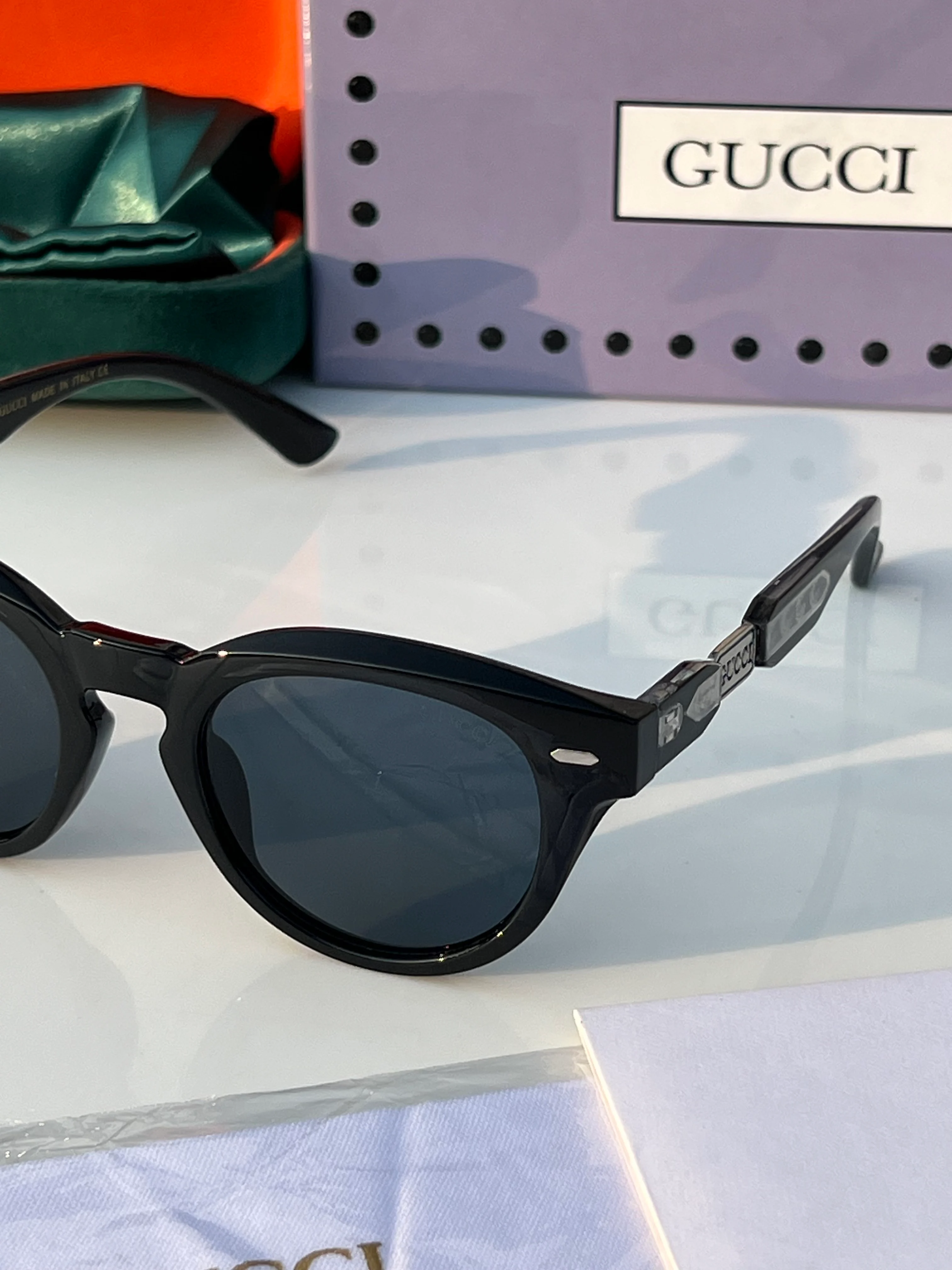 GuCcI 2921 black silver