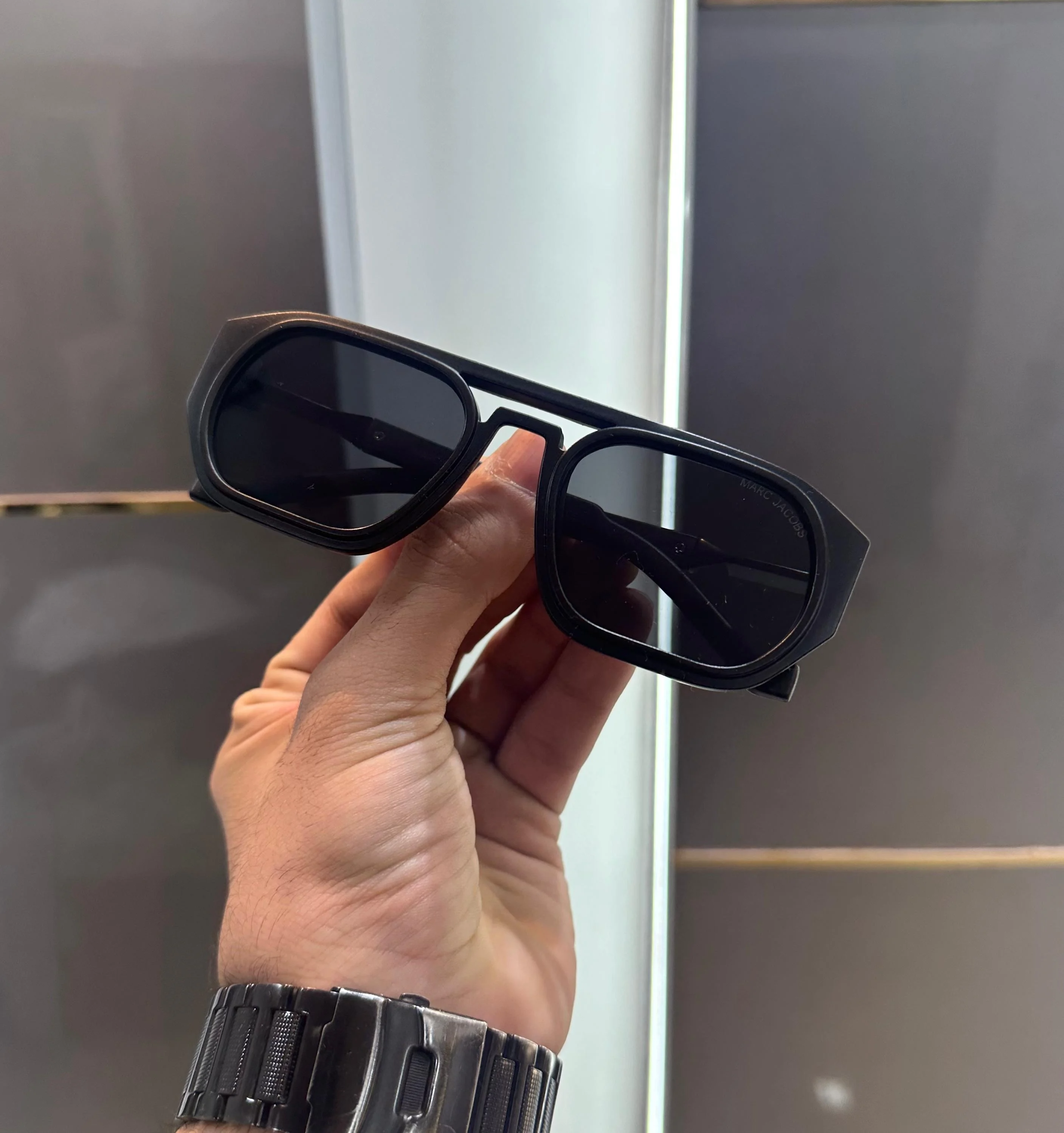 MarcJacobs All Black Premium Shades 9026