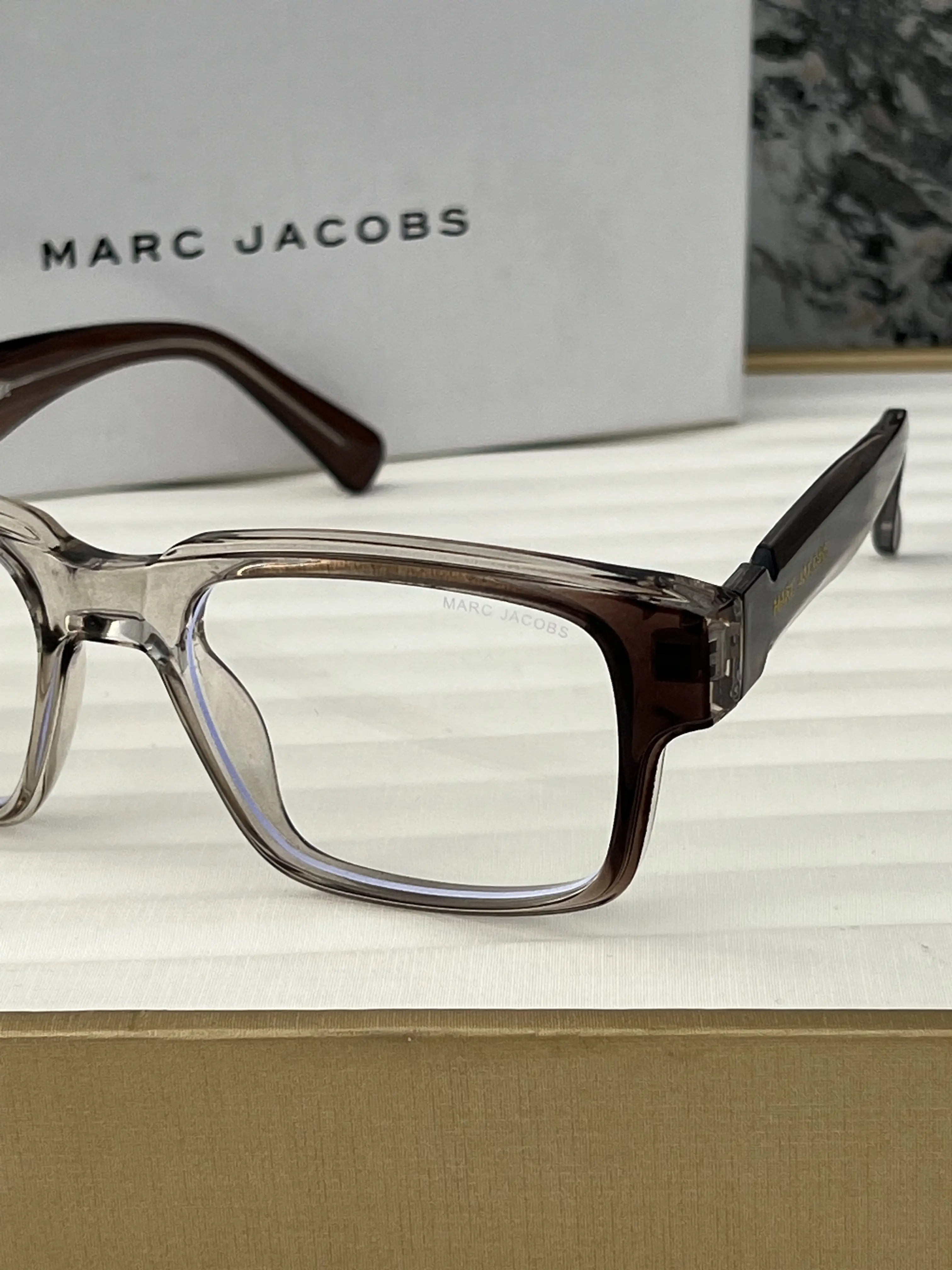 Marc_jacobs_1117_brown