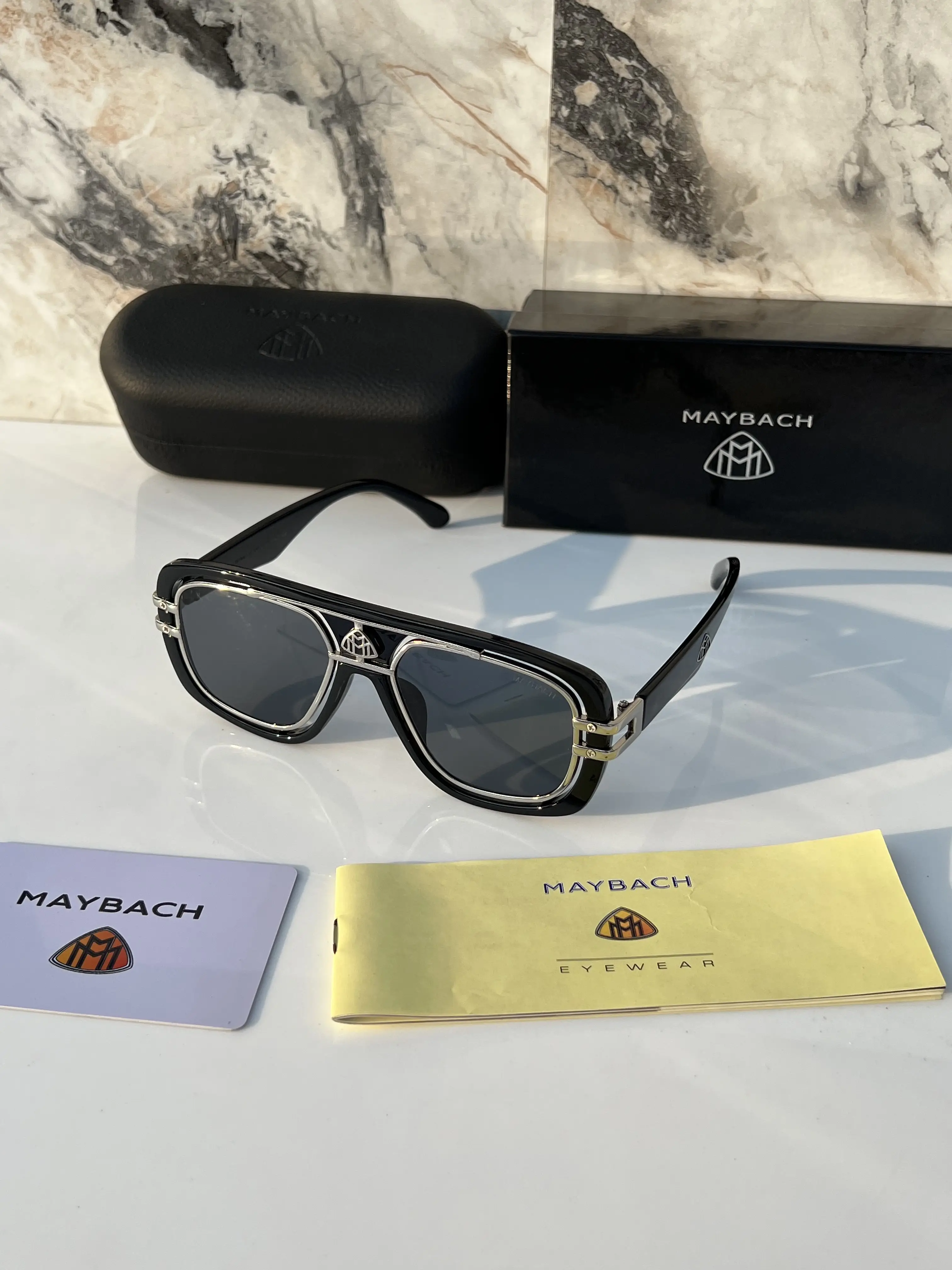 Maybach_7339_black_silver