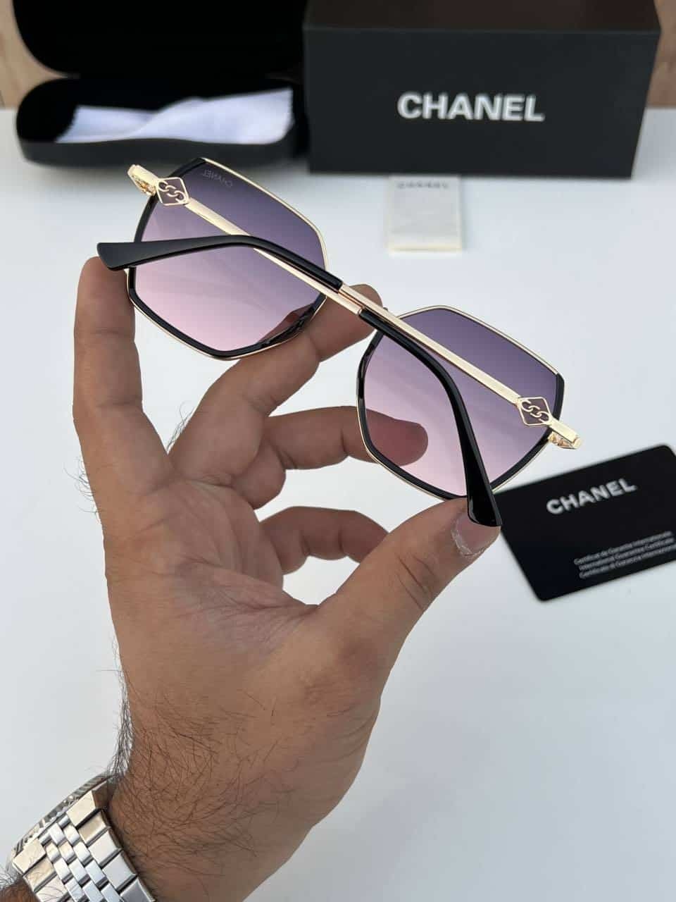 Chanel_2504_gold_violet