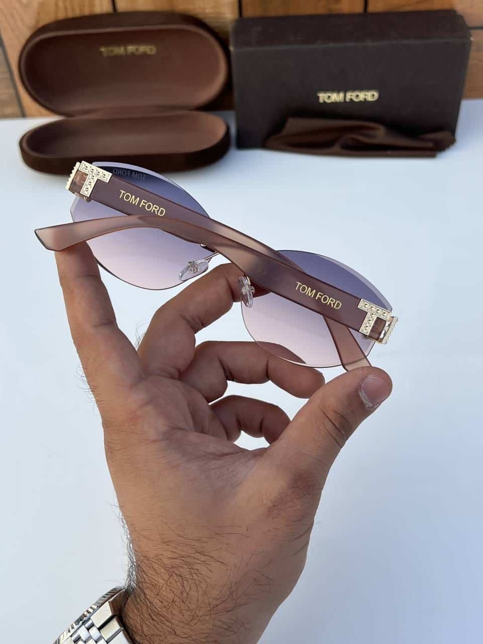 Tomford_58178_gold_brown_cream