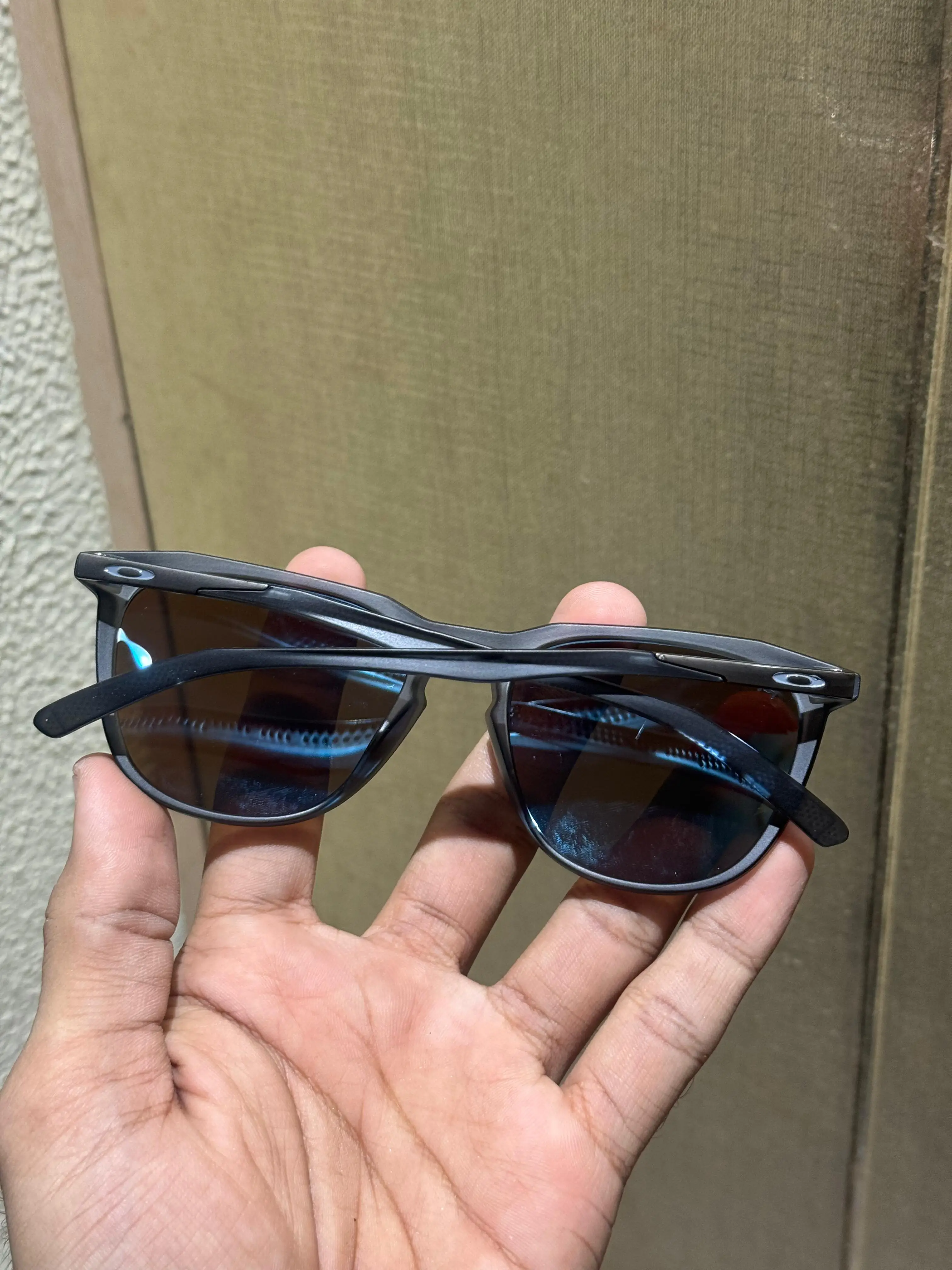 Oakley Grey Blue Premium Shade 4931