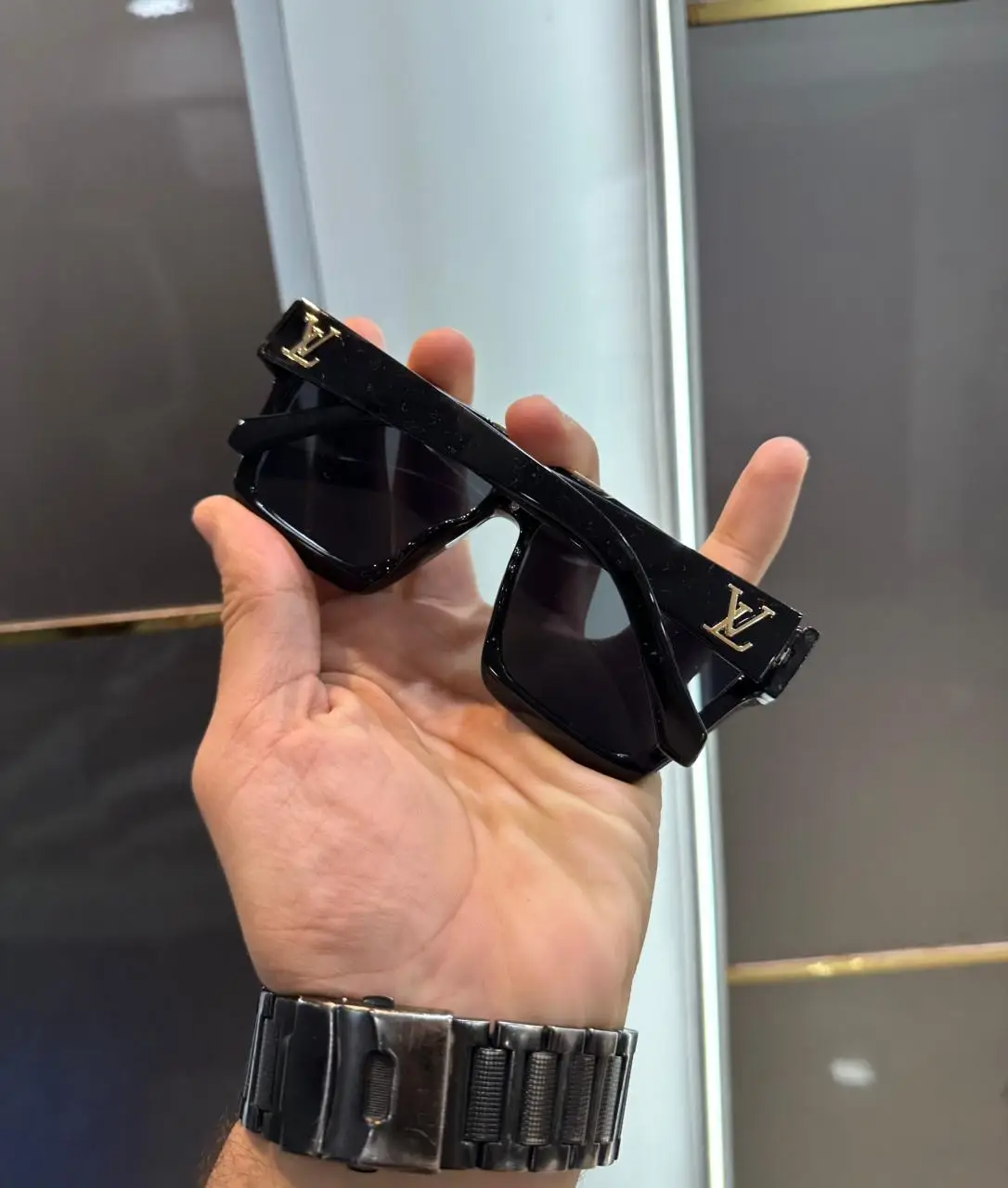 Louis Vuitton Gold Black Premium Shades 8675