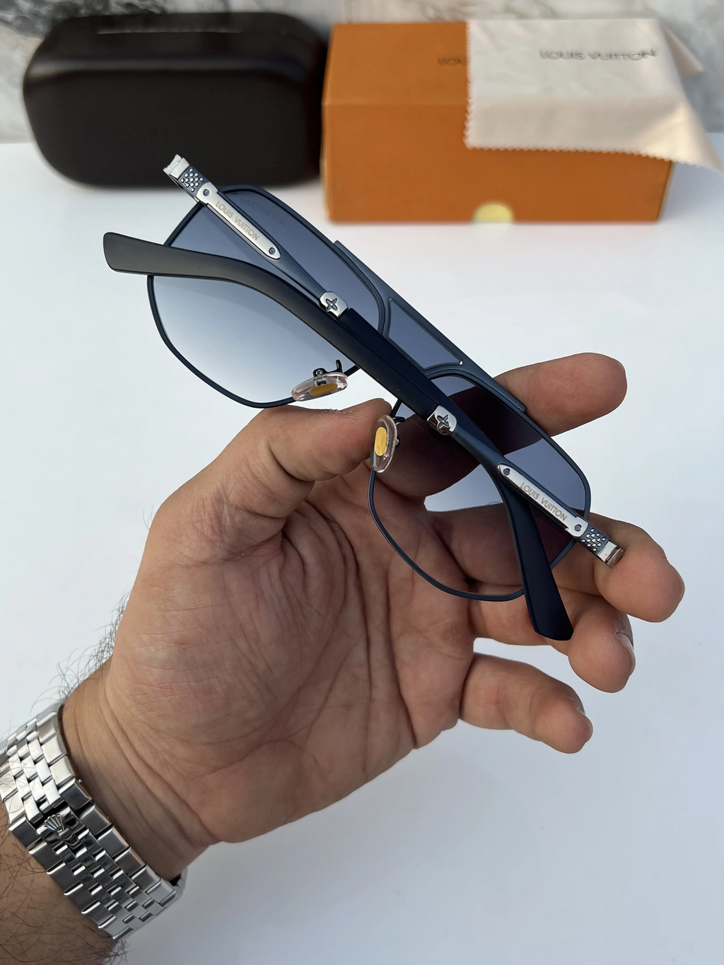 Louis_vuitton_2593_blue