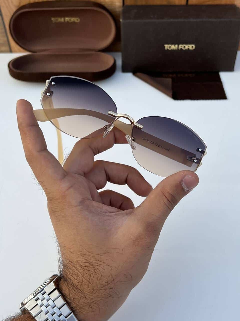 Tomford_58178_gold_brown_cream