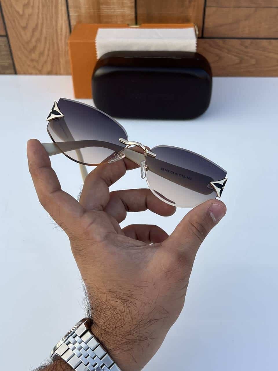 Louis_vuitton_58142_cream_brown