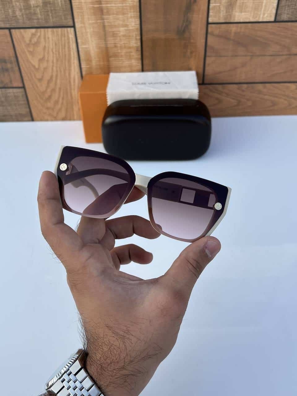 Louis_vuitton_58124_cream_brown