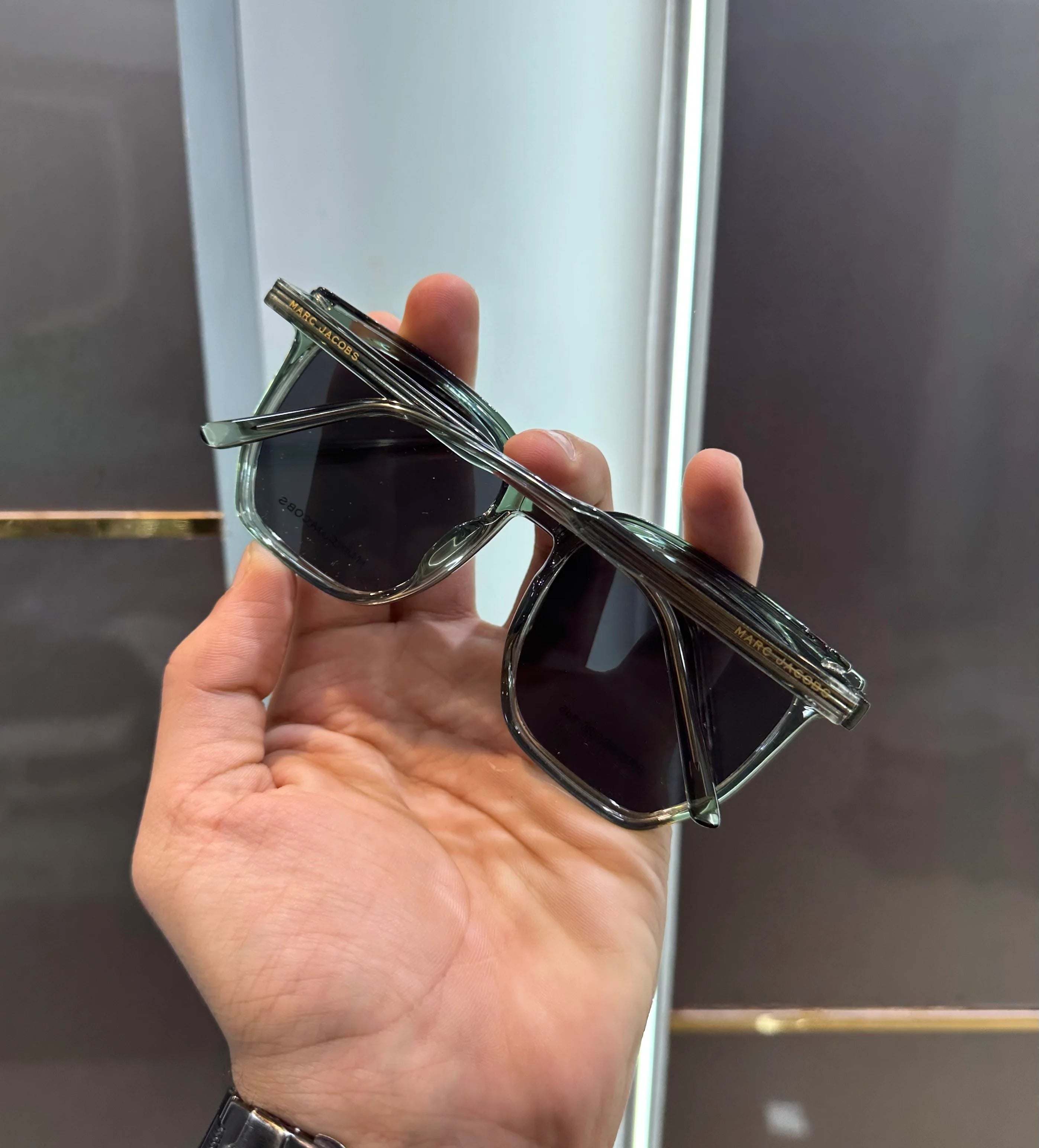 Marc Jacobs Aqua Black Convertible Shade Attachment 8190