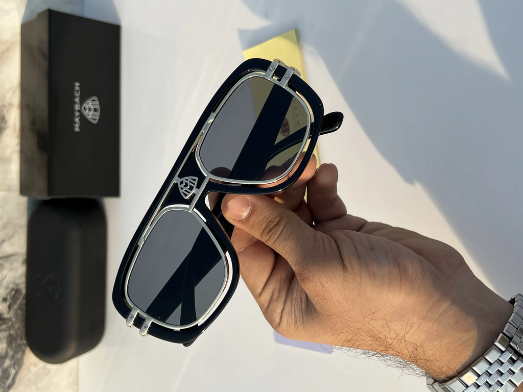 Maybach_7339_black_gold