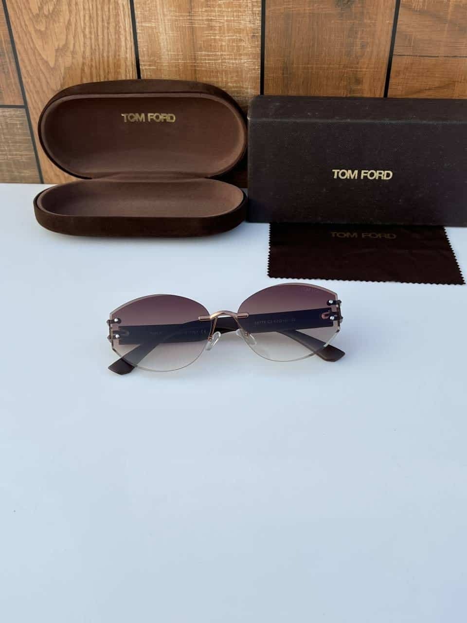 TomFoRD_58178_brown