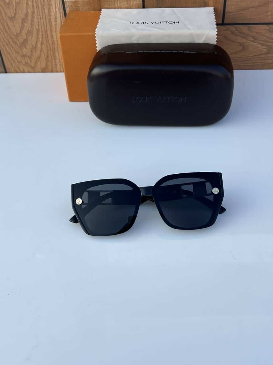 Louis_vuitton_58124_black