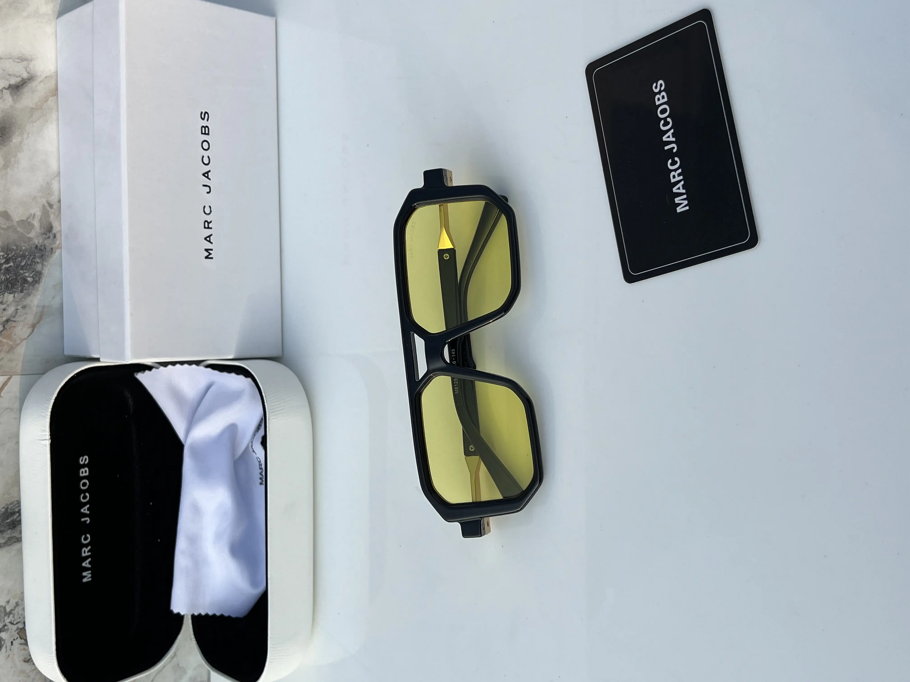 Marc_jacobs_6125_black_yellow