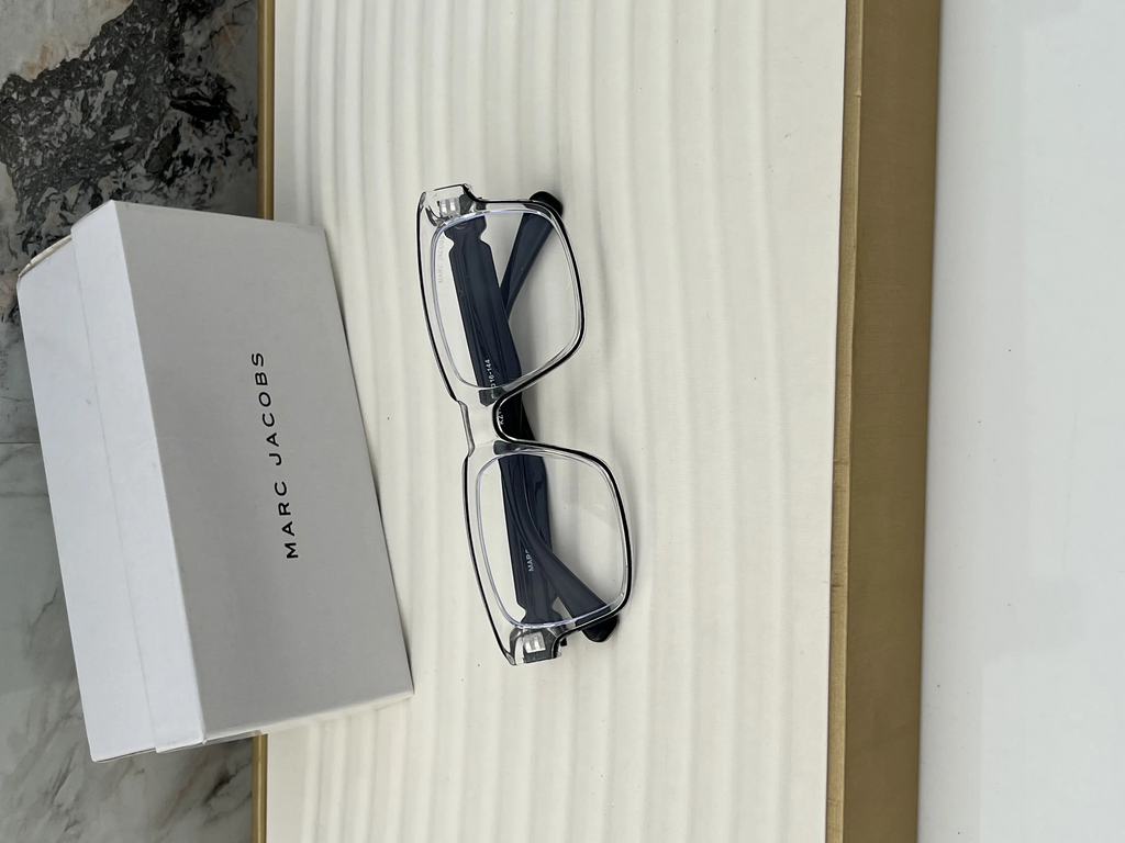 Marc_Jacobs_1117_transparent