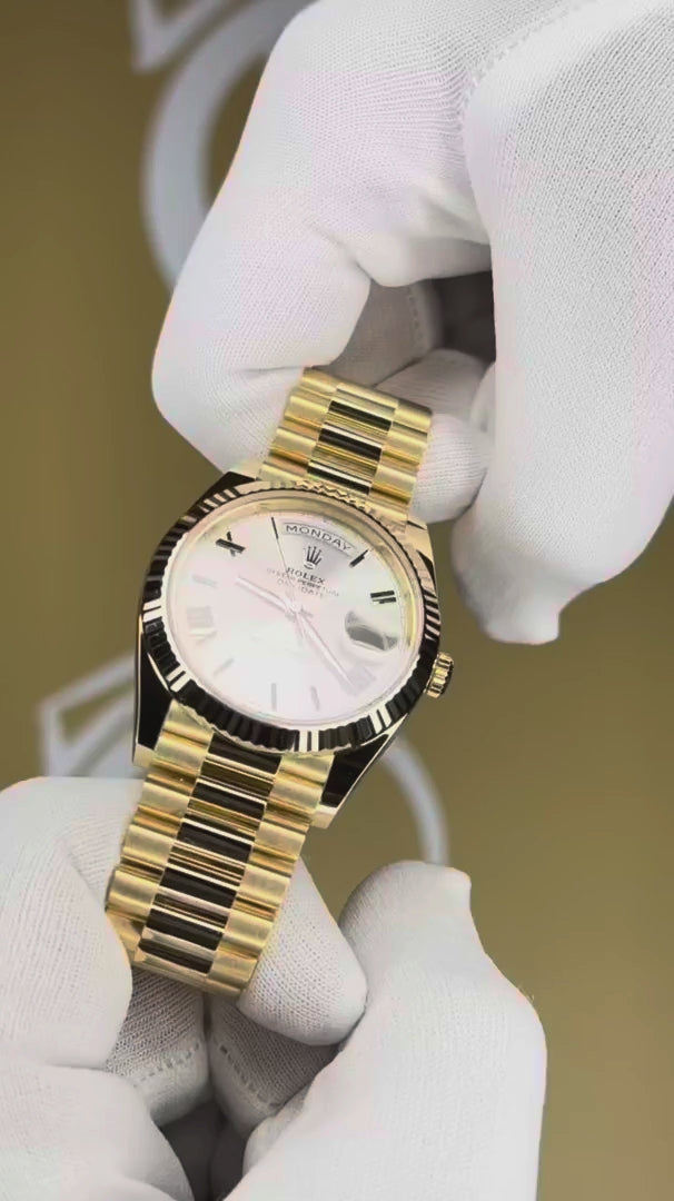 Day Date Gold/White Watch