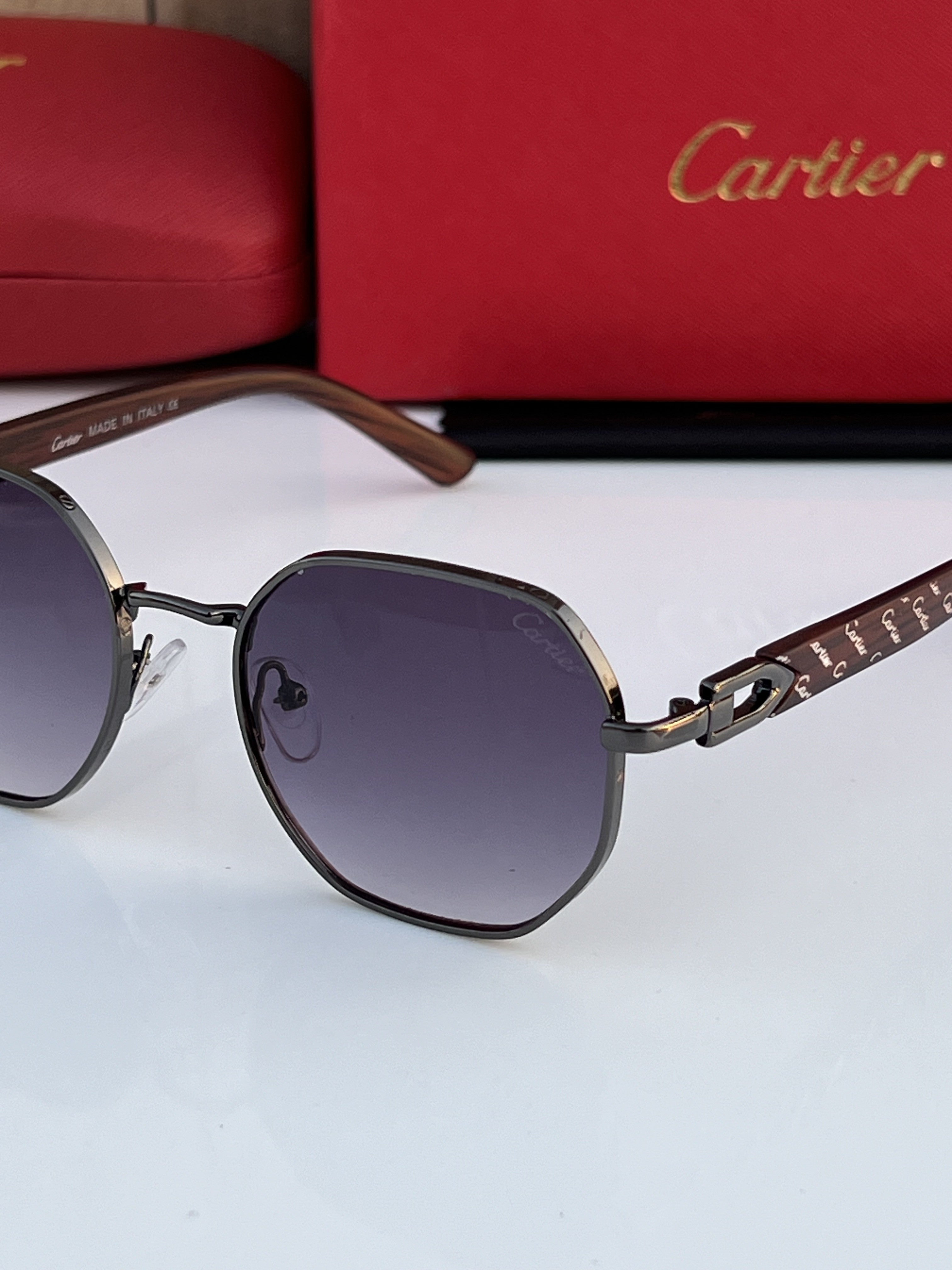 Cartier Black Luxury Shade With Original Packing
